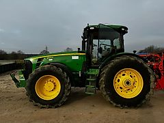 John Deere 8245R