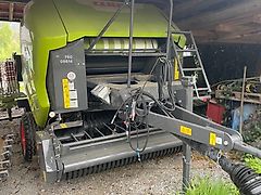Claas Rollant 520RC