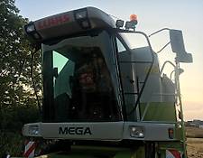 Claas Mega 350