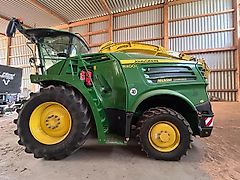 John Deere 8300