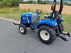 New Holland Boomer 25