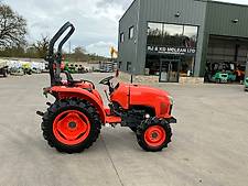 Kubota L1361 Compact Tractor (ST26384) traktorpool Angebot