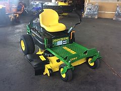 John Deere Z-Trak Z335E