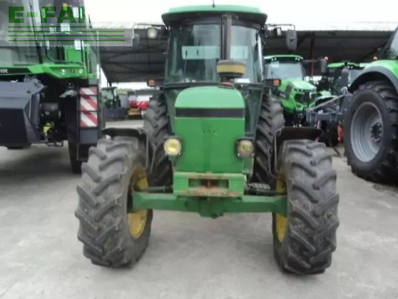 John Deere 2850