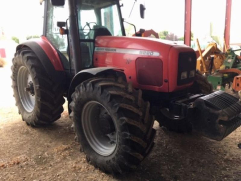 Massey Ferguson 8220