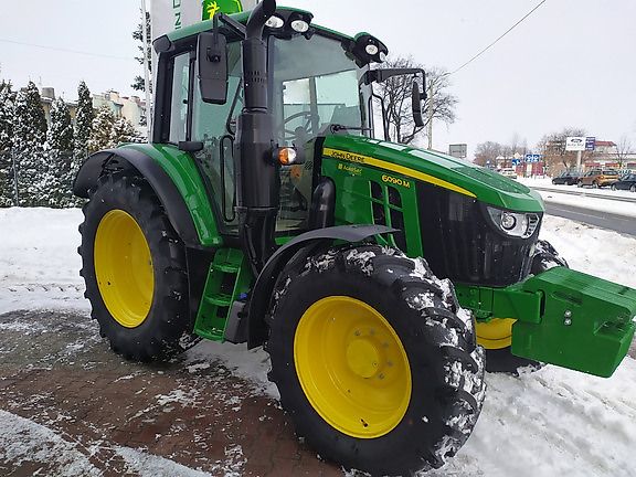 John Deere 6090M