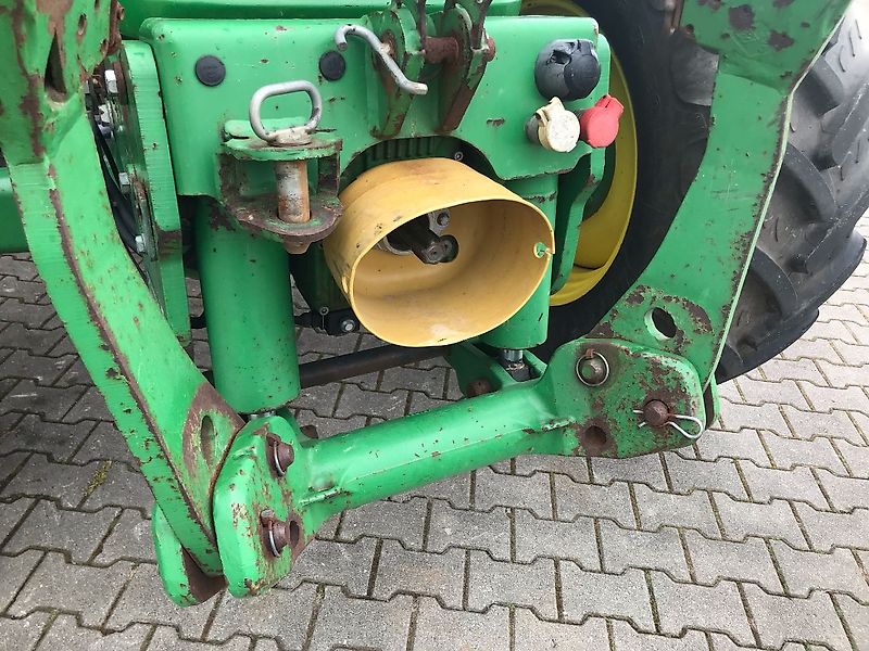 John Deere 7530