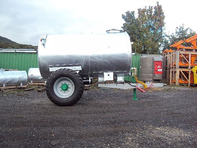 AGRITECH Wasserfass 3000 Ltr. Weidefass verzinkt Wasserwagen