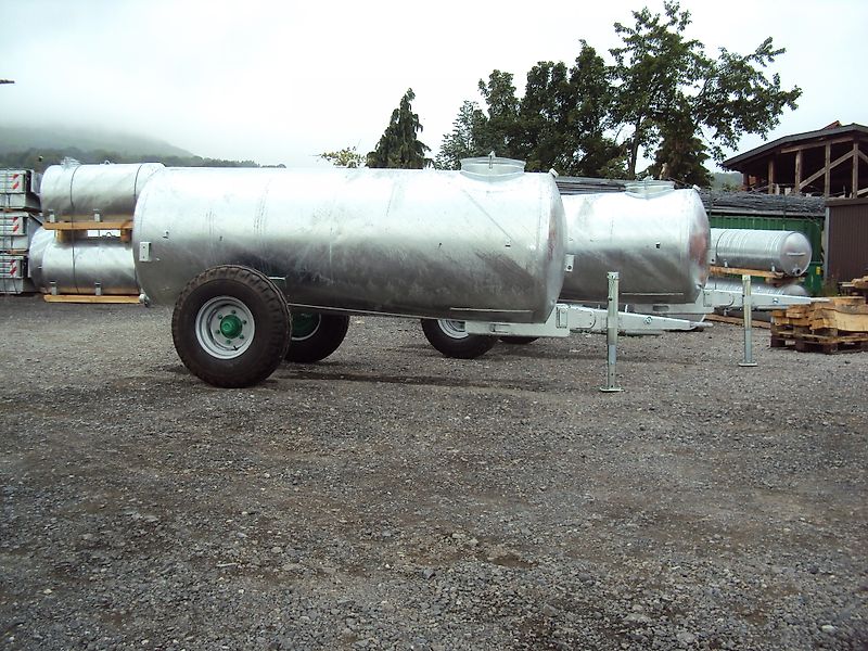 AGRITECH Wasserwagen 2000 Ltr. Feuerverzinkt Weidefass Wasserfass