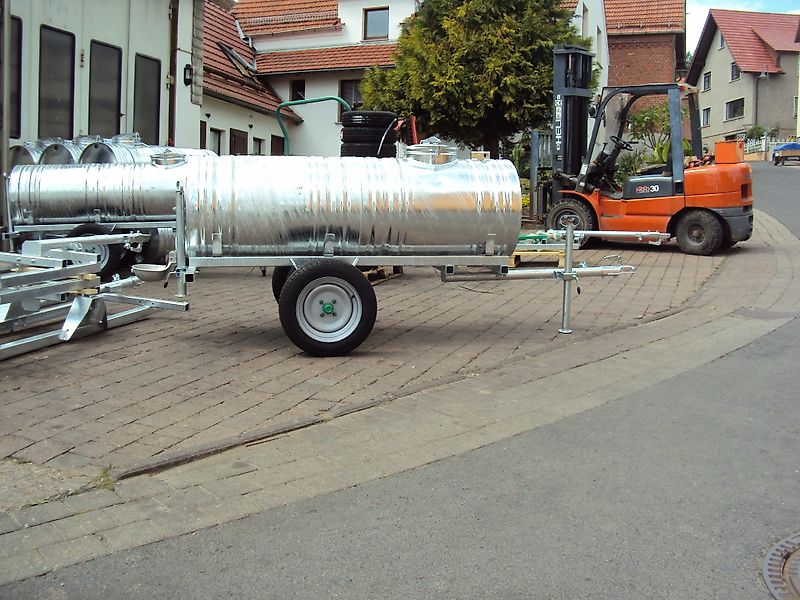 AGRITECH Wasserwagen 2000 Ltr. Feuerverzinkt Weidefass Wasserfass
