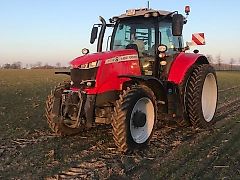 Massey Ferguson 6718 S VT