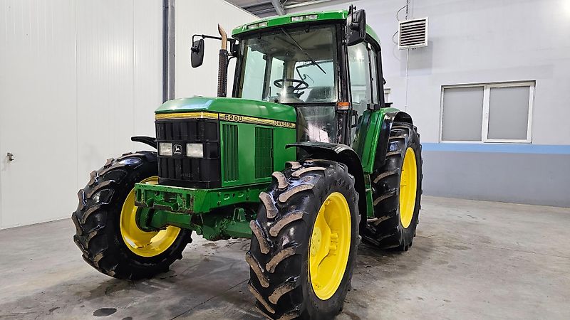 John Deere 6200