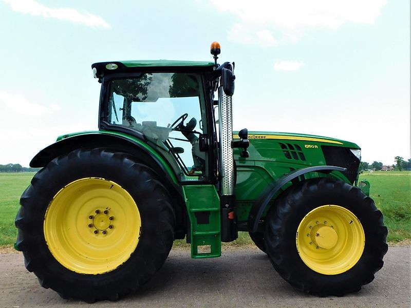 John Deere 6150R