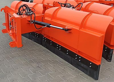 Schneepflug / Schneeschild hydraulisch – von 2,10 m bis 3,00 m erhältlich