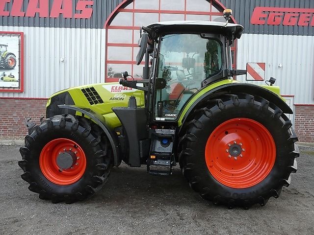 Claas Arion 660