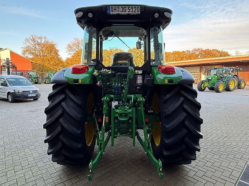 John Deere 5120M
