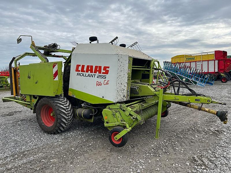 Claas ROLLANT 255 RC UNIWRAP