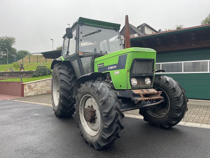 Deutz-Fahr 6807