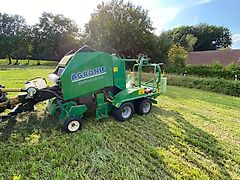 Agronic Knoll MIDI Ballen Midirundballen Presse Agronic Knoll Midi Vario 85-100 Midiballen