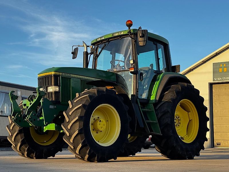 John Deere 6800