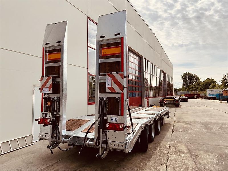 Möslein TT 28 Tridem- Tieflader 3 Achs, gelenktNeufahrzeu