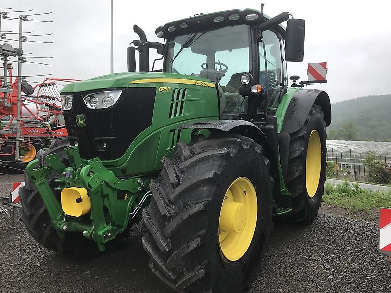 John Deere 6175R