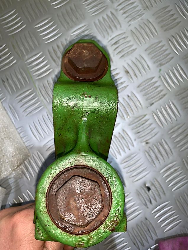John Deere Control Valve on the eclectic motor (used) - John Deere 6000, 6010, 6020 series