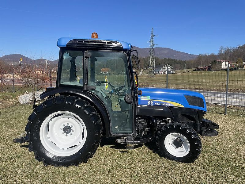 New Holland T4030 V