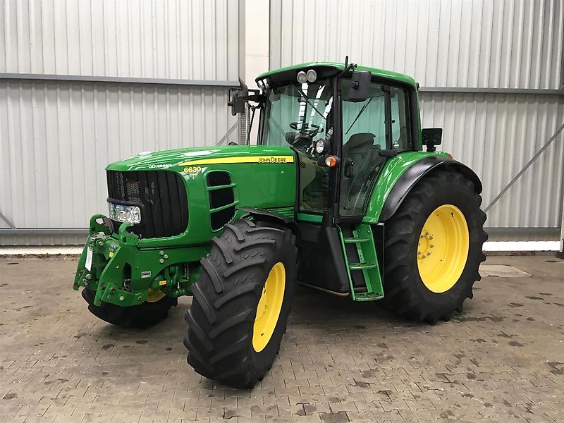 John Deere 6630