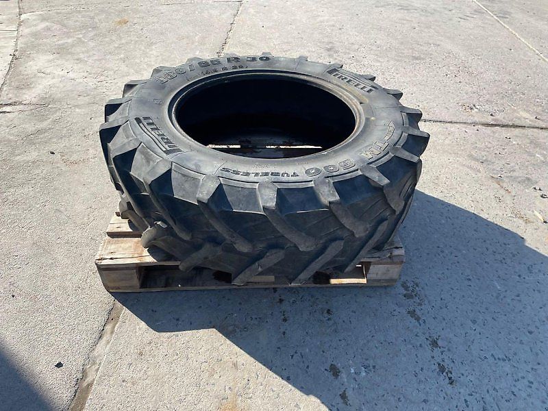 Pirelli 380/85R30