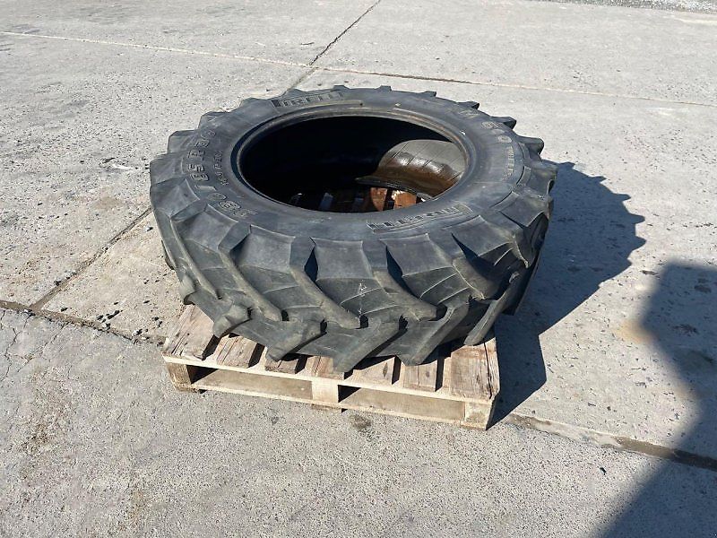 Pirelli 380/85R30