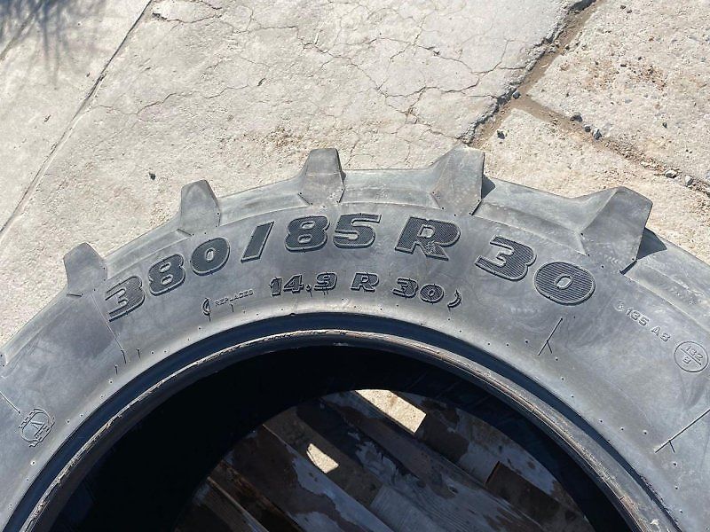 Pirelli 380/85R30