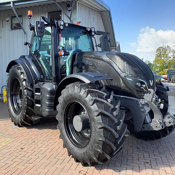 Valtra T174