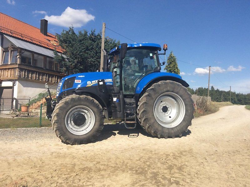 New Holland T7.210