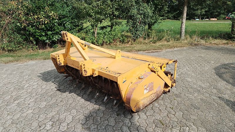 Bomford Bomford DYNA Drive 220, 260 & 300 Bodengetriebene Fräse für Greening-Randstreifen mit Pneumatikstreuer zur Einsaat Gülleeinarbeitung Reihenpflege in Sonderkulturen