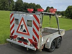 Trebbiner VZ 615 Absperrtafel FAT Nissen Horizont Verkehrsleittafel Verkehrsleitanhänger Verkehrssicherungsanhänger Leitanhänger