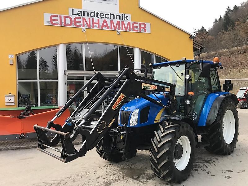 New Holland T5050