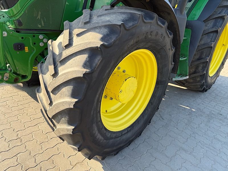 John Deere 6155R