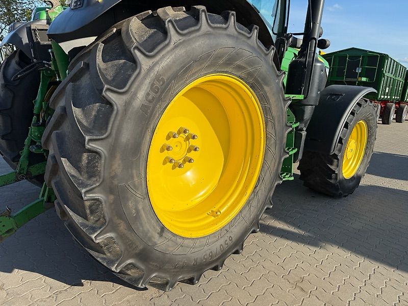 John Deere 6155R