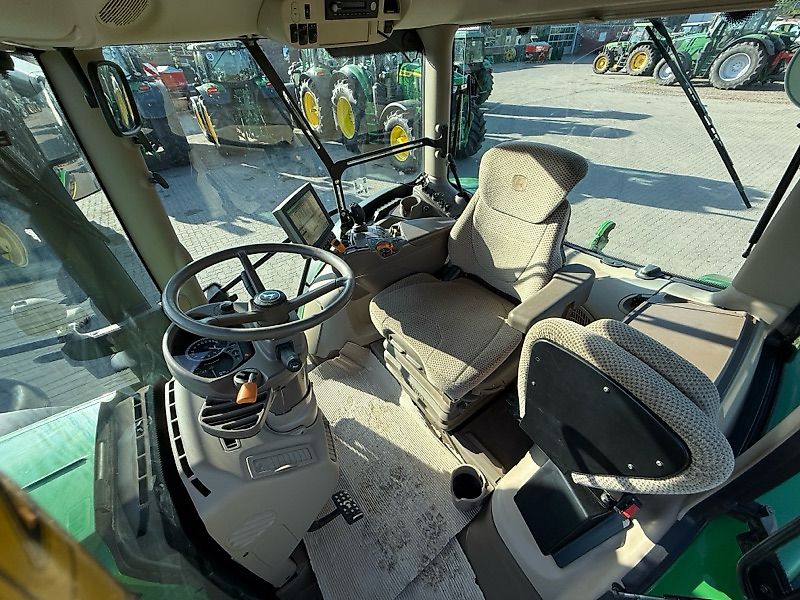 John Deere 6155R