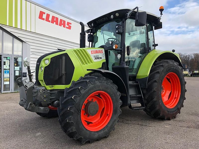 Claas Arion 520