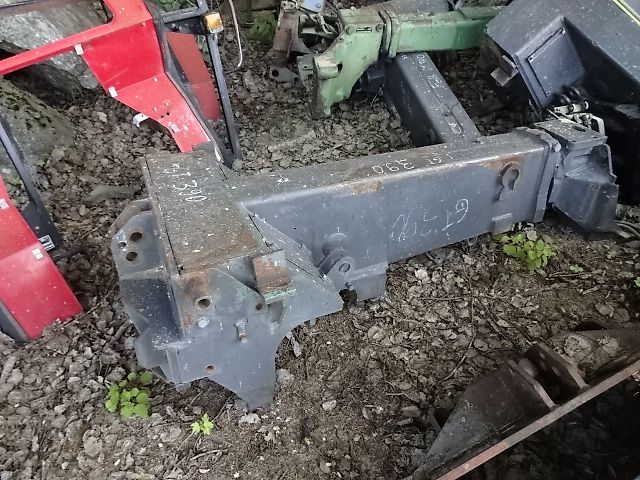 Fendt Teile von Fendt GT- 390 - Vorderachsholm- Drehgelenk