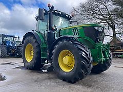 John Deere 6215R