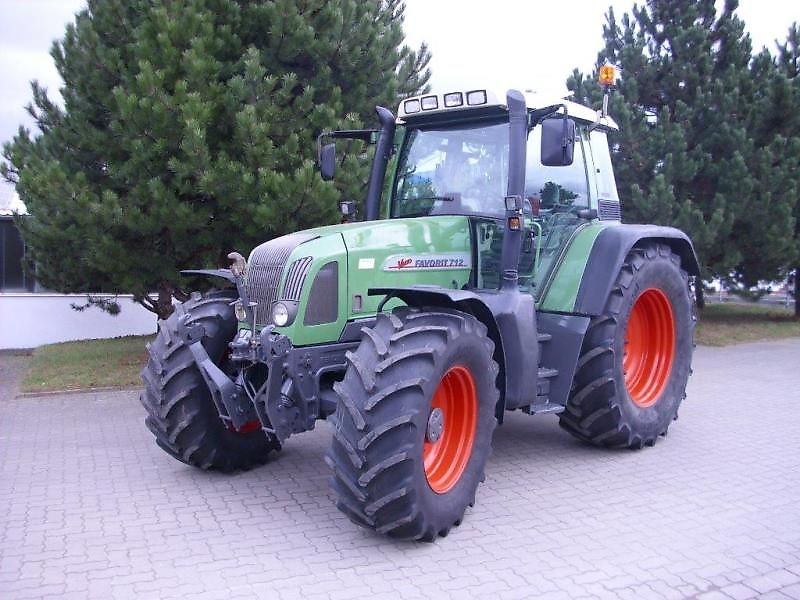 Fendt Favorit 712