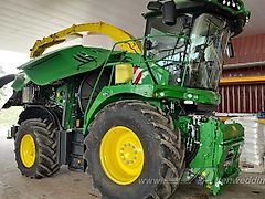 John Deere 8100