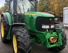 John Deere 6820 Allrad Traktor mit FKH & FZW