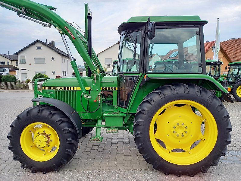 John Deere 1640