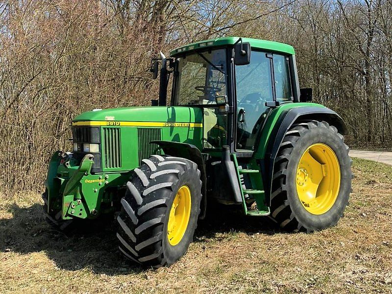 John Deere 6610