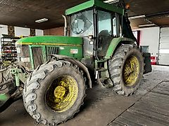 John Deere 7800