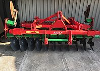 Unia TXL mit Striegel + Gummikeilringwalze Unia TXL mit Striegel + Gummikeilringwalze